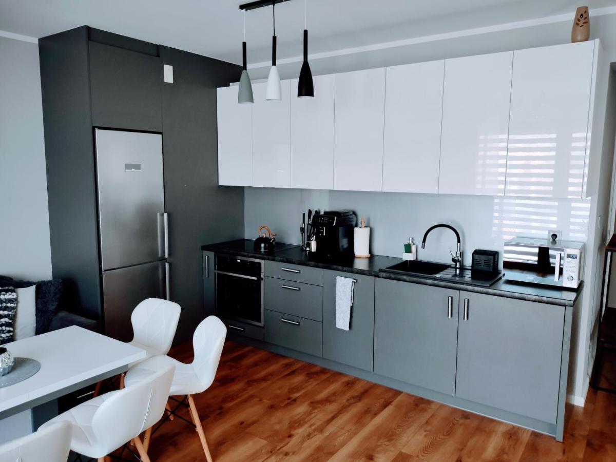 Apartamento Apartament Kolobrzeg 3P Jarzebiny Czerwonej Exterior foto