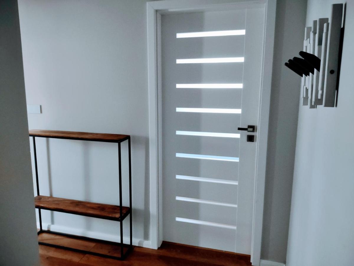 Apartamento Apartament Kolobrzeg 3P Jarzebiny Czerwonej Exterior foto